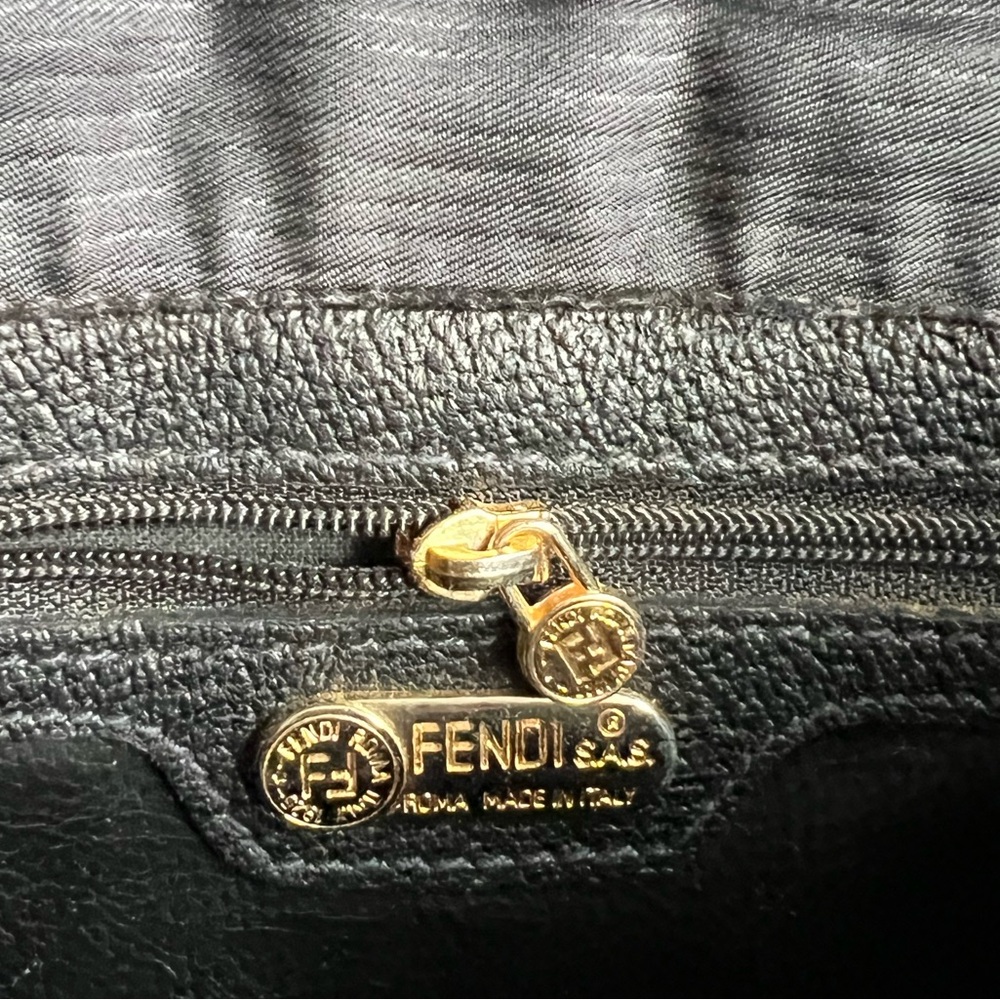 Fendi Vintage 1980s Black nylon crossbody - Picture 7 of 11